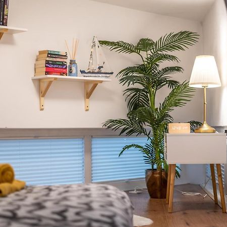 Studio Apartment Lion Portorose Экстерьер фото